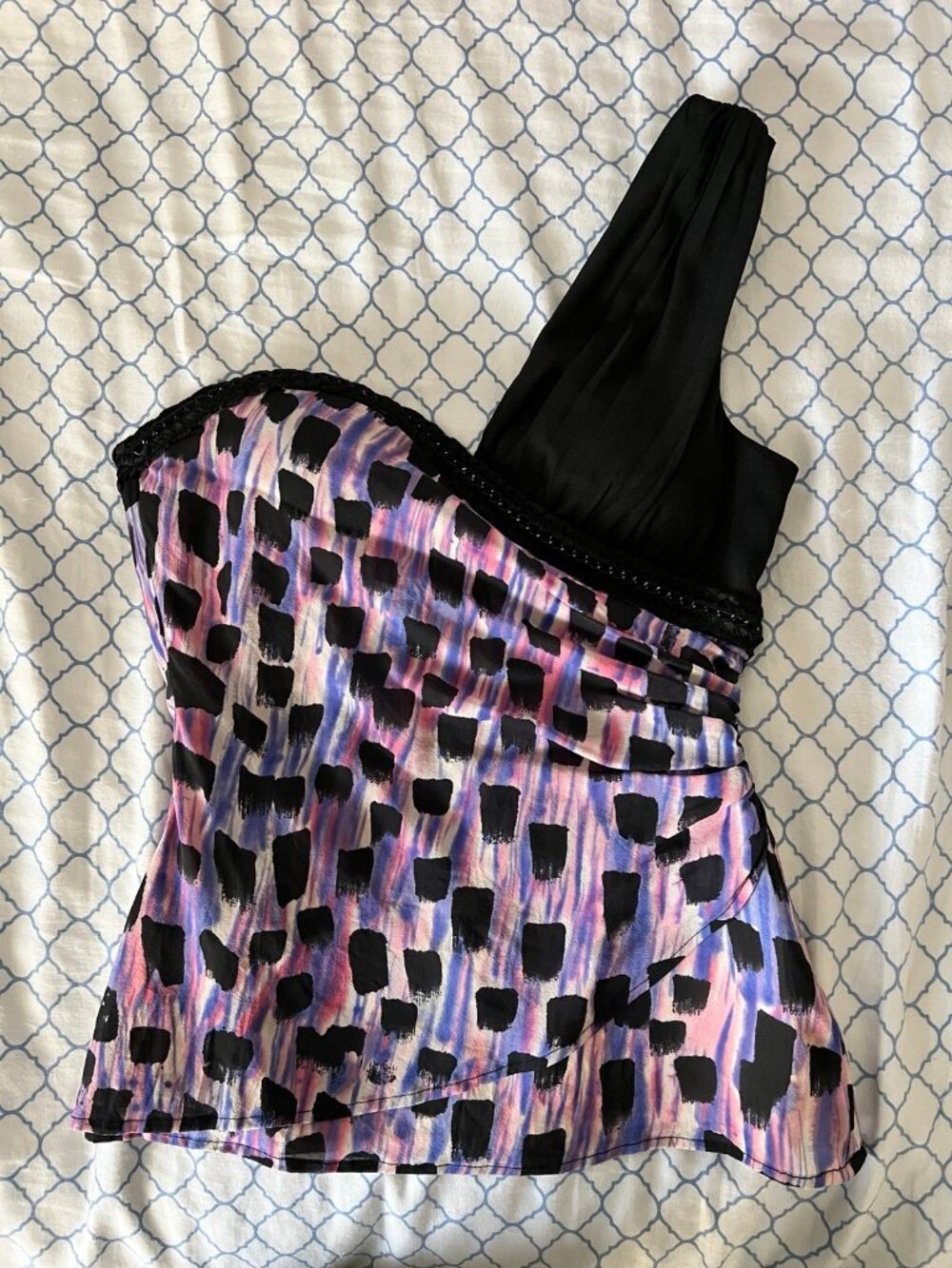Bebe Vintage Limited Edition One Shoulder Zipped side Top size XS
